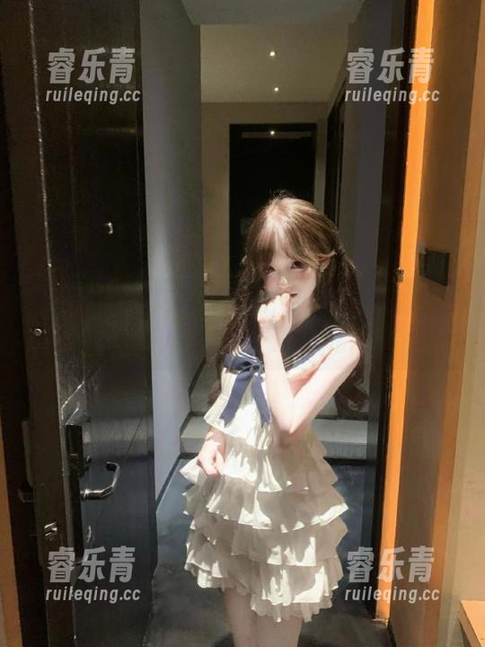 蜜桃社 - 拥抱纯净之美，琉璃lily白色图包分享尽展优雅摄影风格.txt