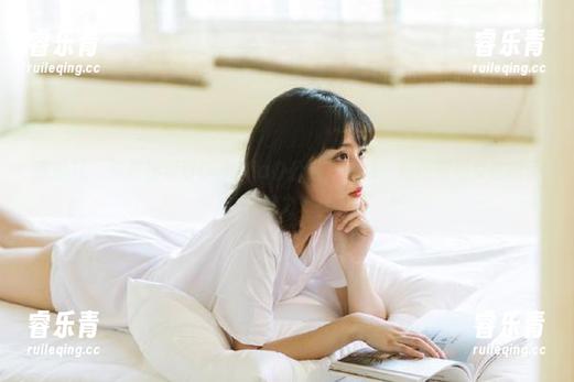 蜜桃社 - 精美陆萱萱Cecilia办公室作品集，展现职场女性的无限魅力.txt