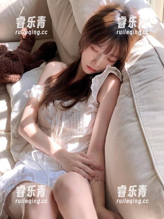 袜啵啵-雪糕 袜啵啵 - 私房美图新境界:雪糕带你领略灰丝(超长花絮版)的无限可能.txt
