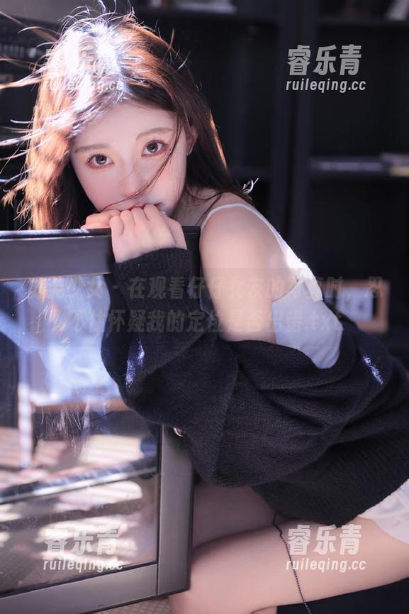 觅芙少女 - 在观看仔仔女友的写真时，忍不住怀疑我的定位是否出错.txt