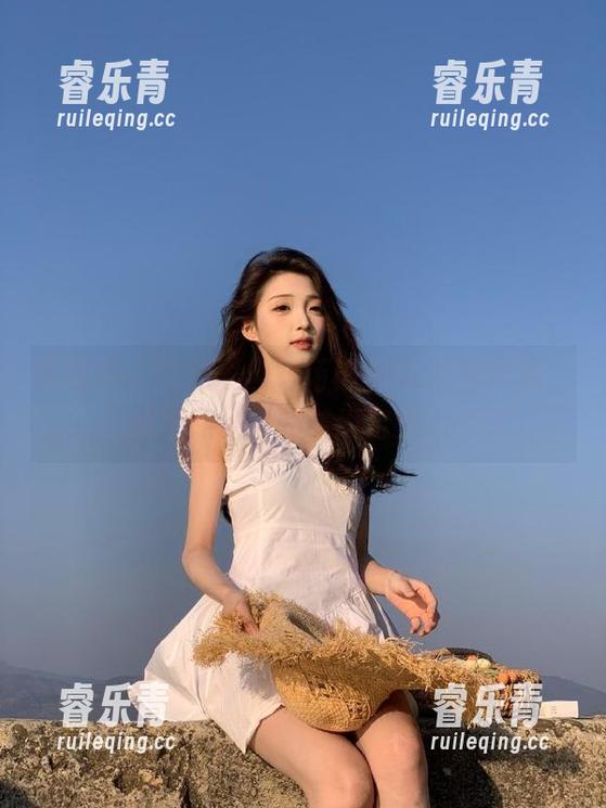 语画界-言沫 语画界 - 言沫黑丝职场秘书OL定制作品,赋予职场新的时尚定义.txt