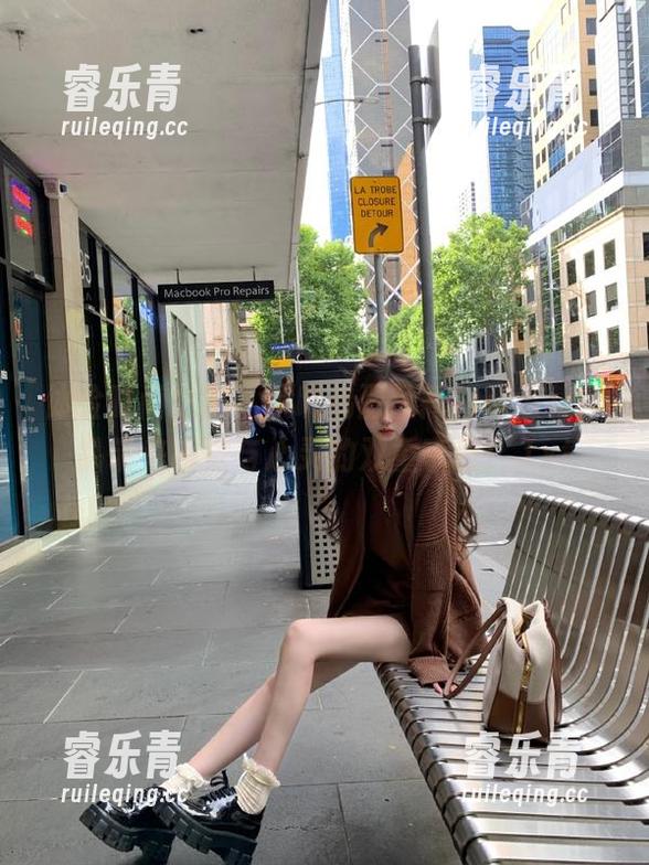 体验时尚之旅，趴趴捣蛋陌高跟鞋全集作品带来视觉与心灵的双重享受！.txt
