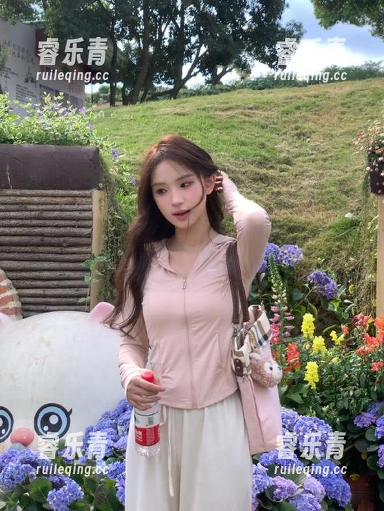 雪怡妹纸 微密圈 - 看!雪怡妹纸全套甜心写真,发糖不收费哦!.txt