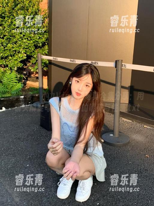青豆客 - 小九Vin御姐写真合集分享：用镜头捕捉每一个瞬间的唯美与性感.txt