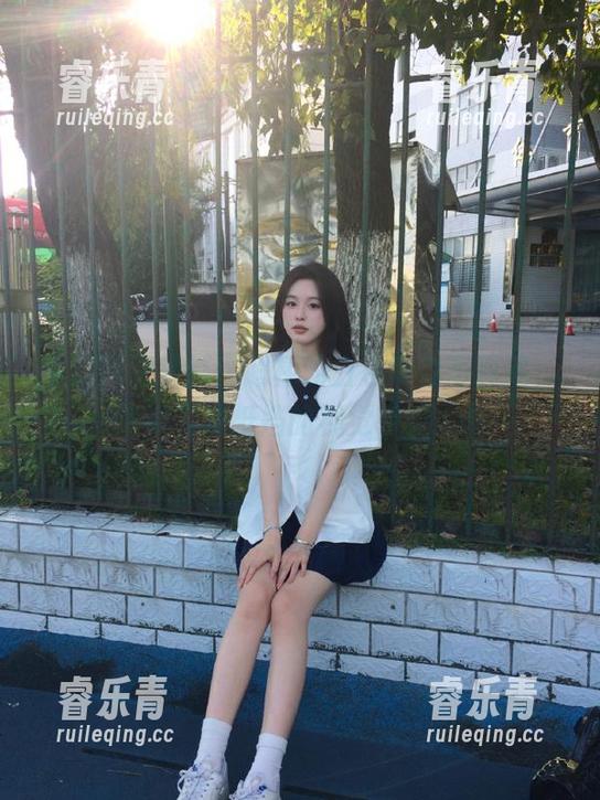 风之领域 看尽风之领域:超棒的白色网袜写真集,带来无法抵挡的视觉享受.txt