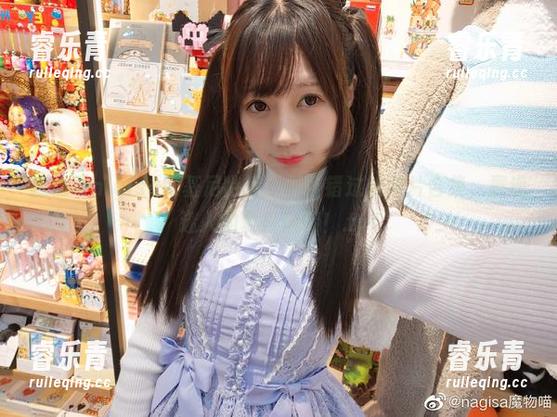 魔物喵nigisa比基尼特辑：不可错过的图片合集，展现迷人的夏日风情！.txt
