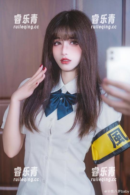 鹿八岁baby双马尾写真精选，尽显她蓬勃生机与无尽魅力.txt