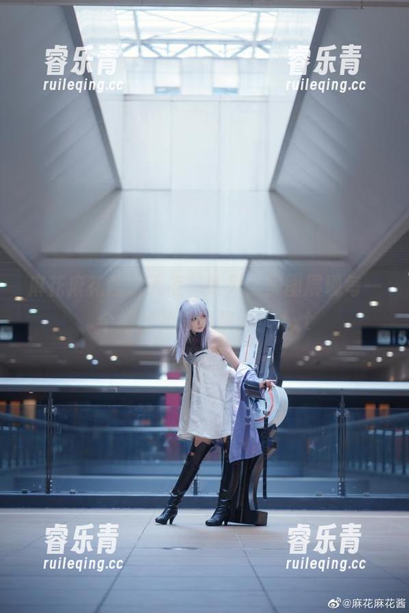 麻花麻花酱“天使”系列，美图展现每一个细腻的写真瞬间！.txt