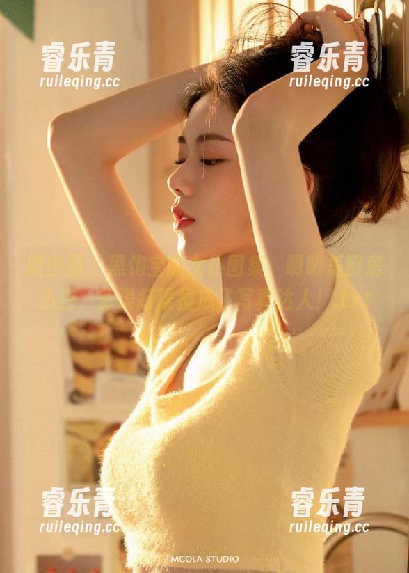 微密圈 - 黑饱宝的女仆图集，明明是厨房小白，却误打误撞成了写真达人！.txt